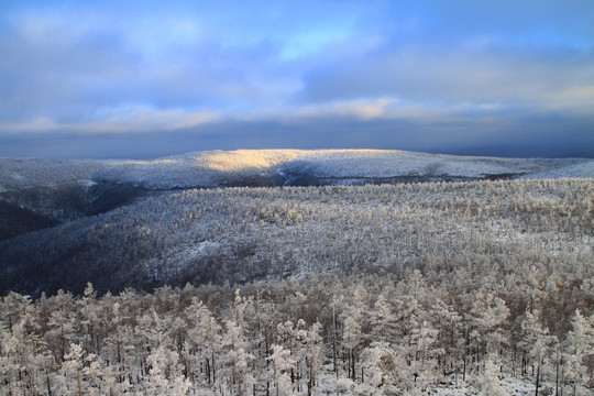 雪岭夕照