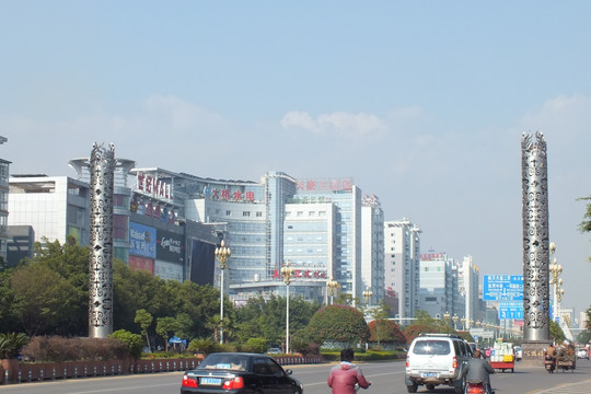 西昌 城南大道（建筑 道路）