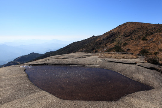 山顶仙人池