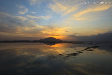 平湖夕照