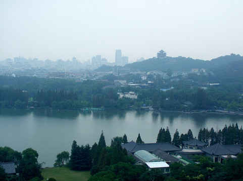 雨中西湖