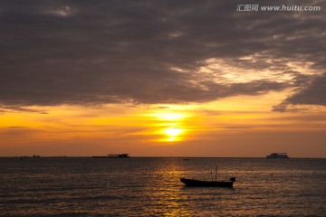 芭堤雅海灣晚霞