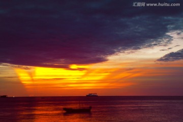 芭堤雅海湾晚霞