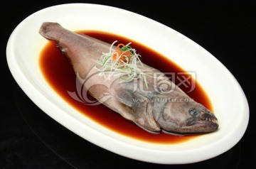 红汤蒸鸦片鱼