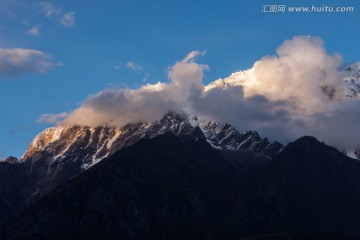 雪山夕照