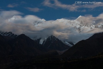 南迦巴瓦峰夜色 星空 雪山