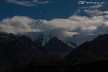 南迦巴瓦峰夜色 星空 雪山