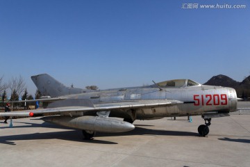 殲6殲擊機