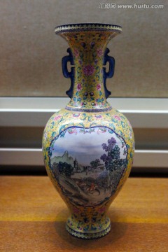 清朝画珐琅西洋人物纹瓶