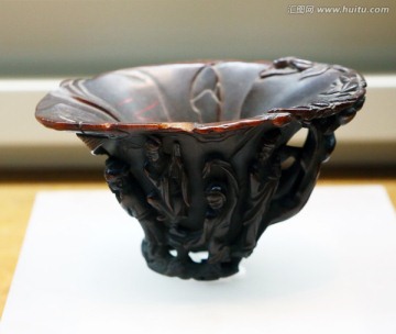 清朝犀角雕八仙庆寿纹杯