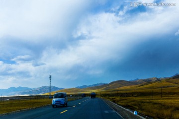 高原上的公路