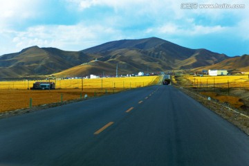 高原上的公路