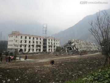 512地震遺址