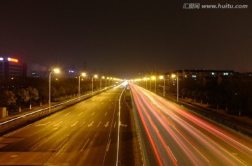 马路 夜景