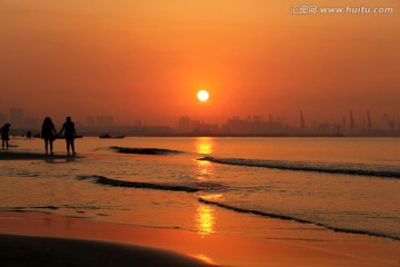 海上日出