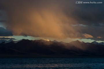 念青唐古拉山夕照