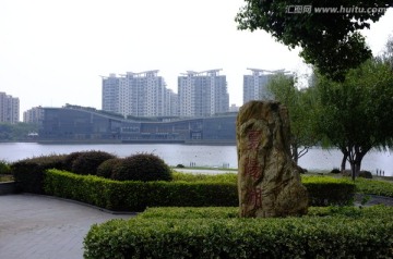 夏陽湖