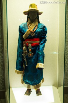 藏族女盛装