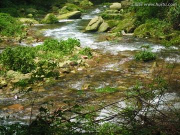 山间小溪