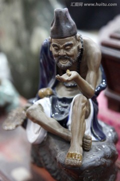 济公活佛彩陶雕像