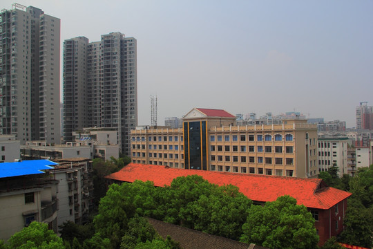 湖南环境生物职业学院