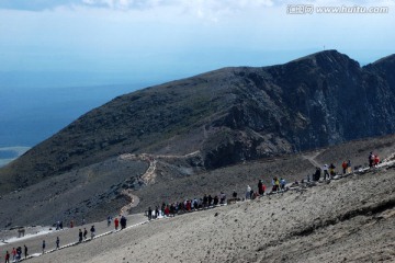 长白山 山脉  天空 蓝天白云