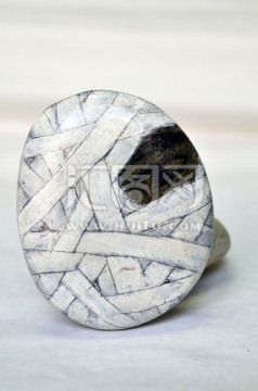 鵝卵石創(chuàng)意纏繃帶的人