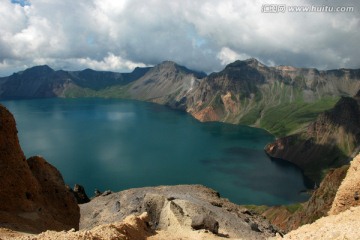 长白山 天池 山脉 峭壁 蓝天