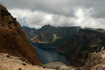 长白山 天池 山脉 峭壁 蓝天