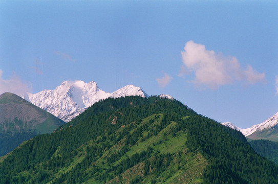 夏塔冰山 汇图网 风雪天山作品