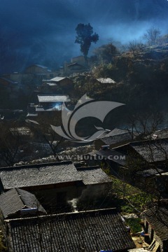 汶川绵虒羌峰寨烟云