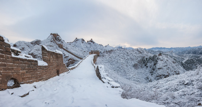 长城冬雪全景图 接片