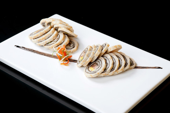 日式寿司鳗鱼卷