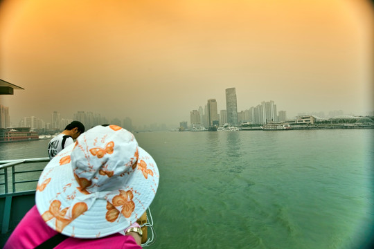 上海外滩 浦江 水面 现代建筑