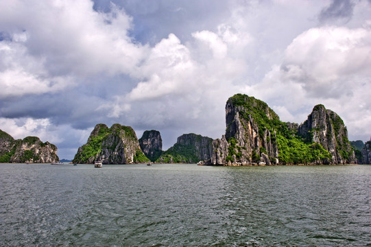 海上桂林下龙湾