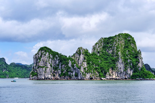 海上桂林下龙湾