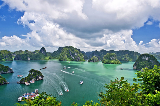 海上桂林下龙湾