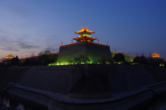 西安明代古城墙夜景