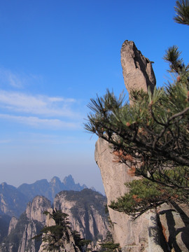 黄山飞来石