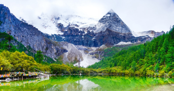 亚丁风景