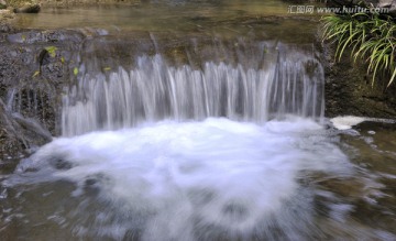 沟壑 山涧