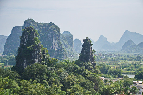 山丘桂林