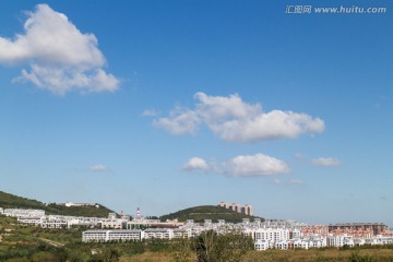 山间的住宅小区 天空