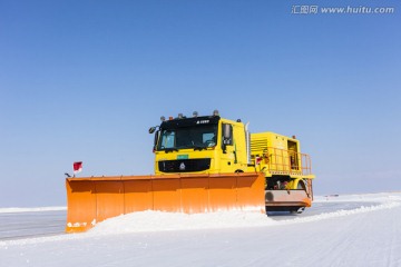 推雪车