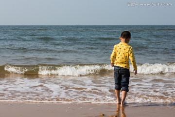 海边戏水