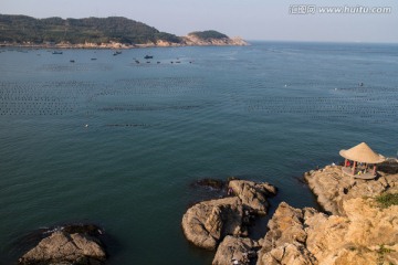 海水养殖 礁石 游人