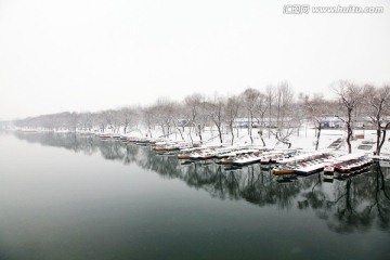 滨河公园雪景