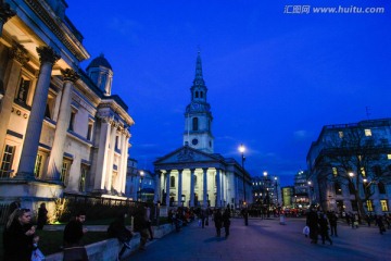 欧洲街头夜景教堂