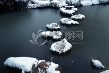 公园雪景