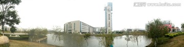 广州大学图书馆钟楼倒影180